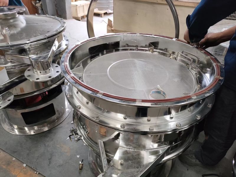 振動篩經(jīng)常性出現(xiàn)爛網(wǎng)的情況？